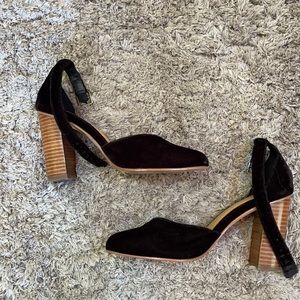 Soludos. Black heels.